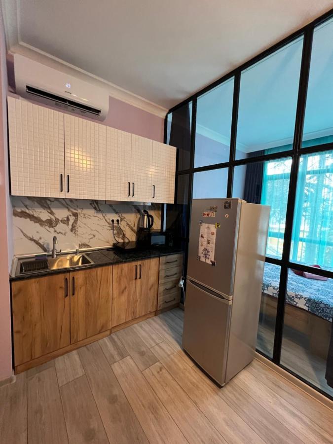 Apartment Merabi Batumi Exterior photo