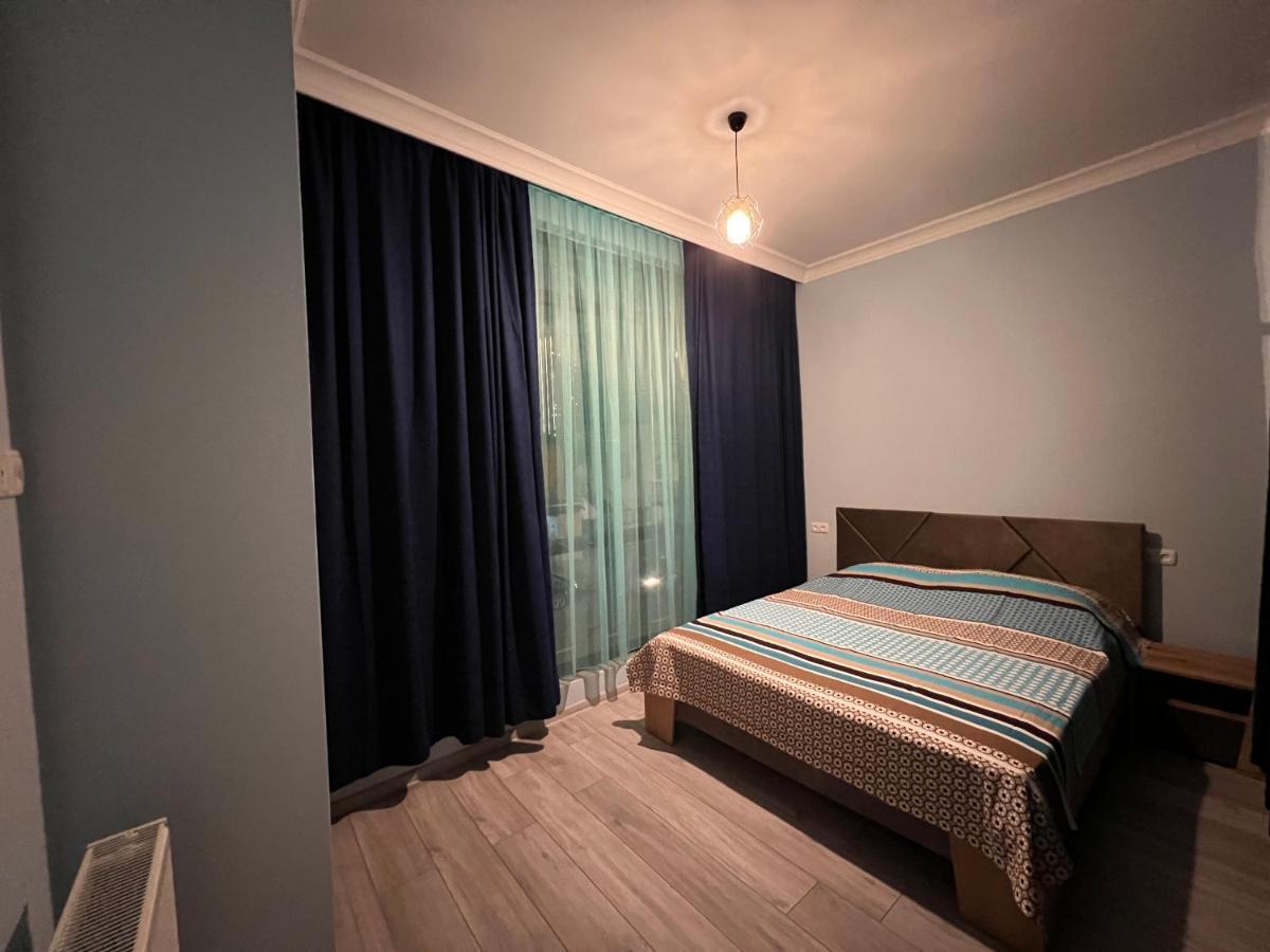 Apartment Merabi Batumi Exterior photo