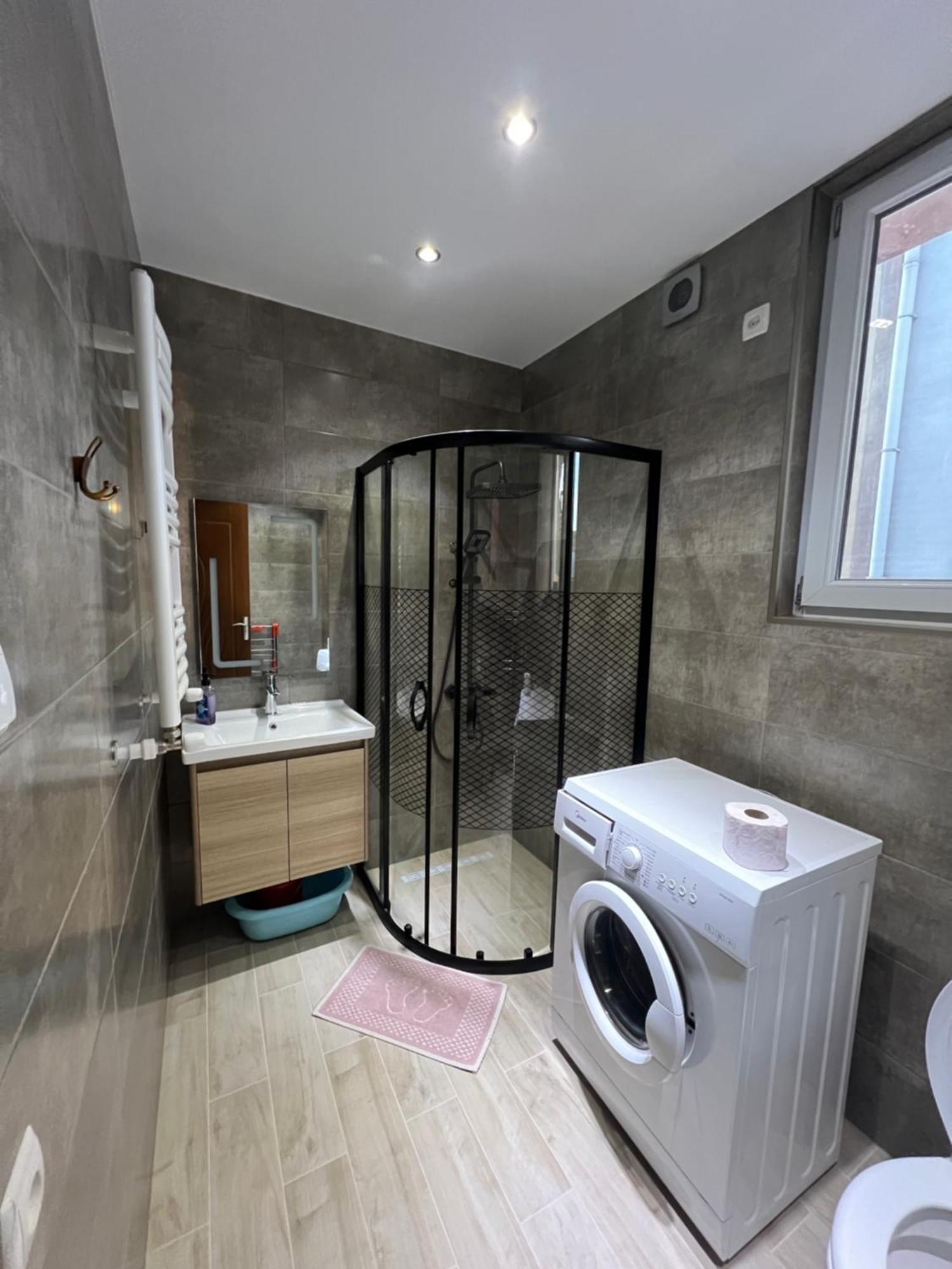 Apartment Merabi Batumi Exterior photo