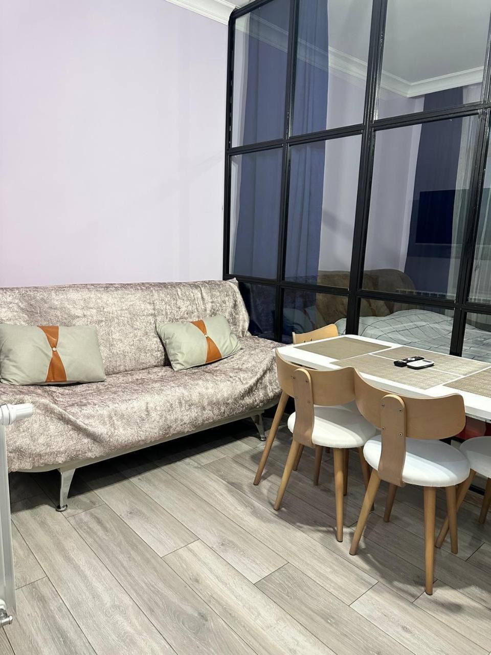 Apartment Merabi Batumi Exterior photo