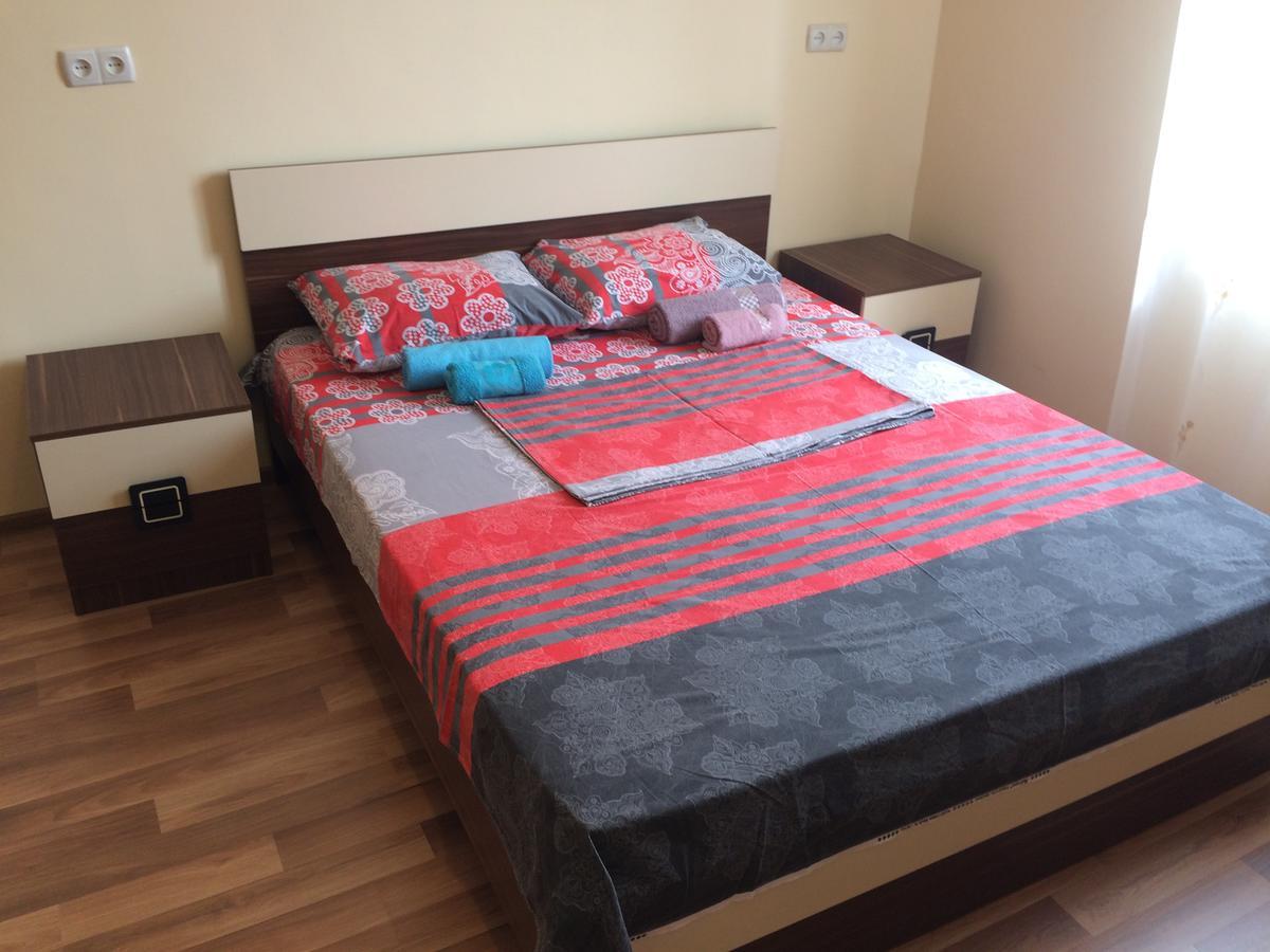 Apartment Merabi Batumi Exterior photo